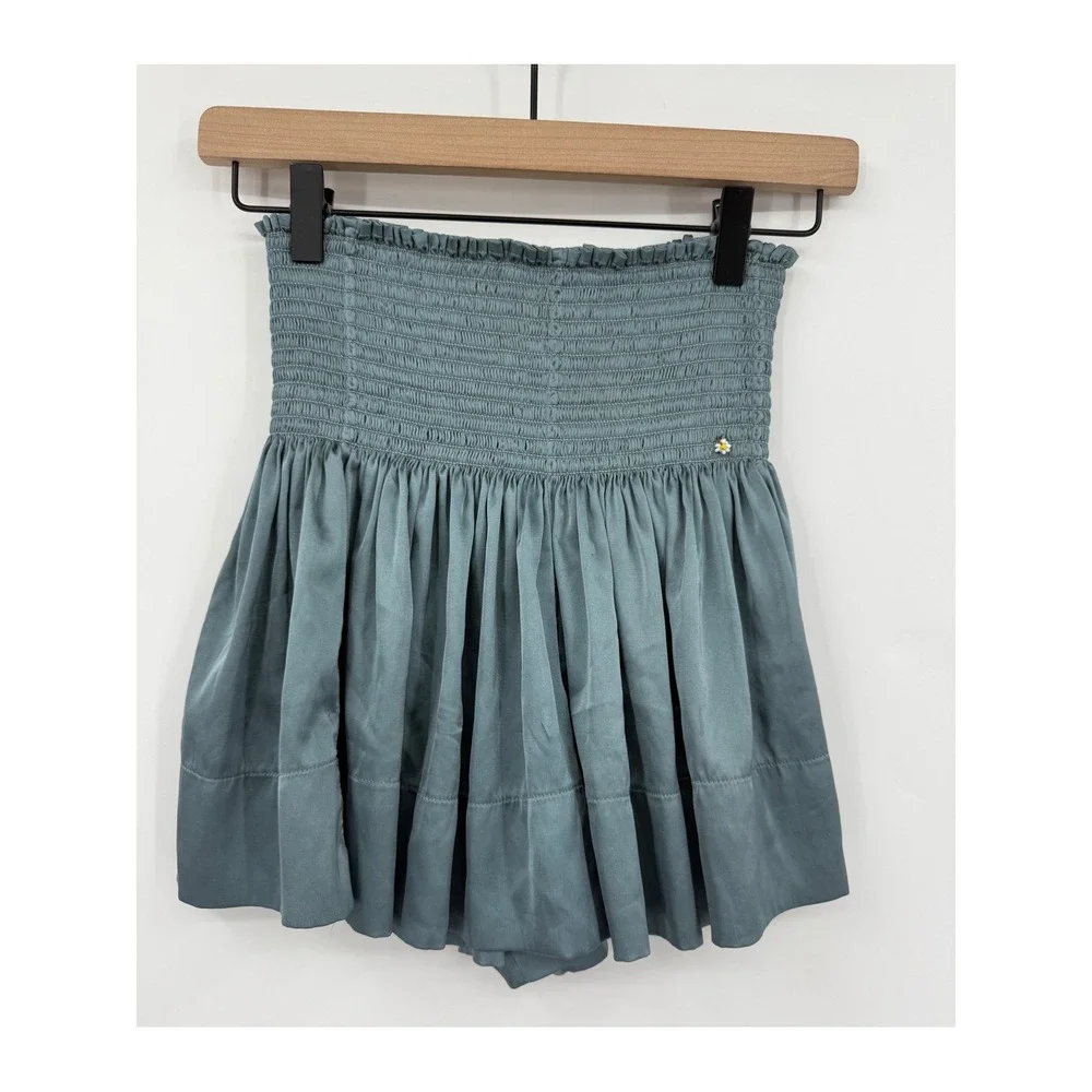 Natural Life Shorts Womens‎ Small Teal Smocked Waist Satin Boho Daisy Detail